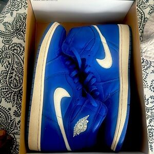 Worn but in Good condition. Bought about in 2018